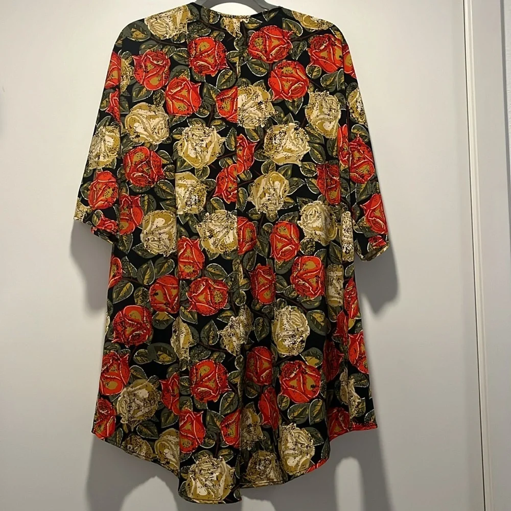 Lularoe feminine floral boho open kimono size S